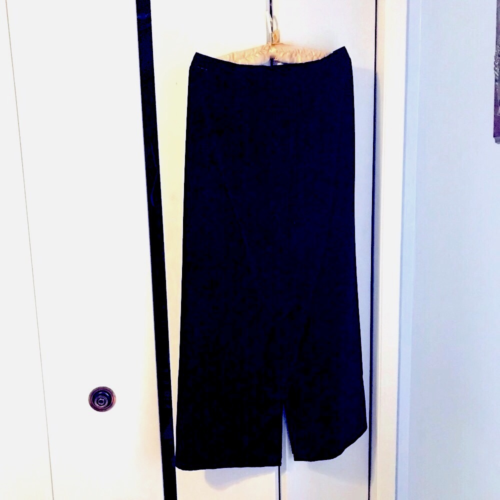 California Sportgems Ladies Long Black Skirt Size 8